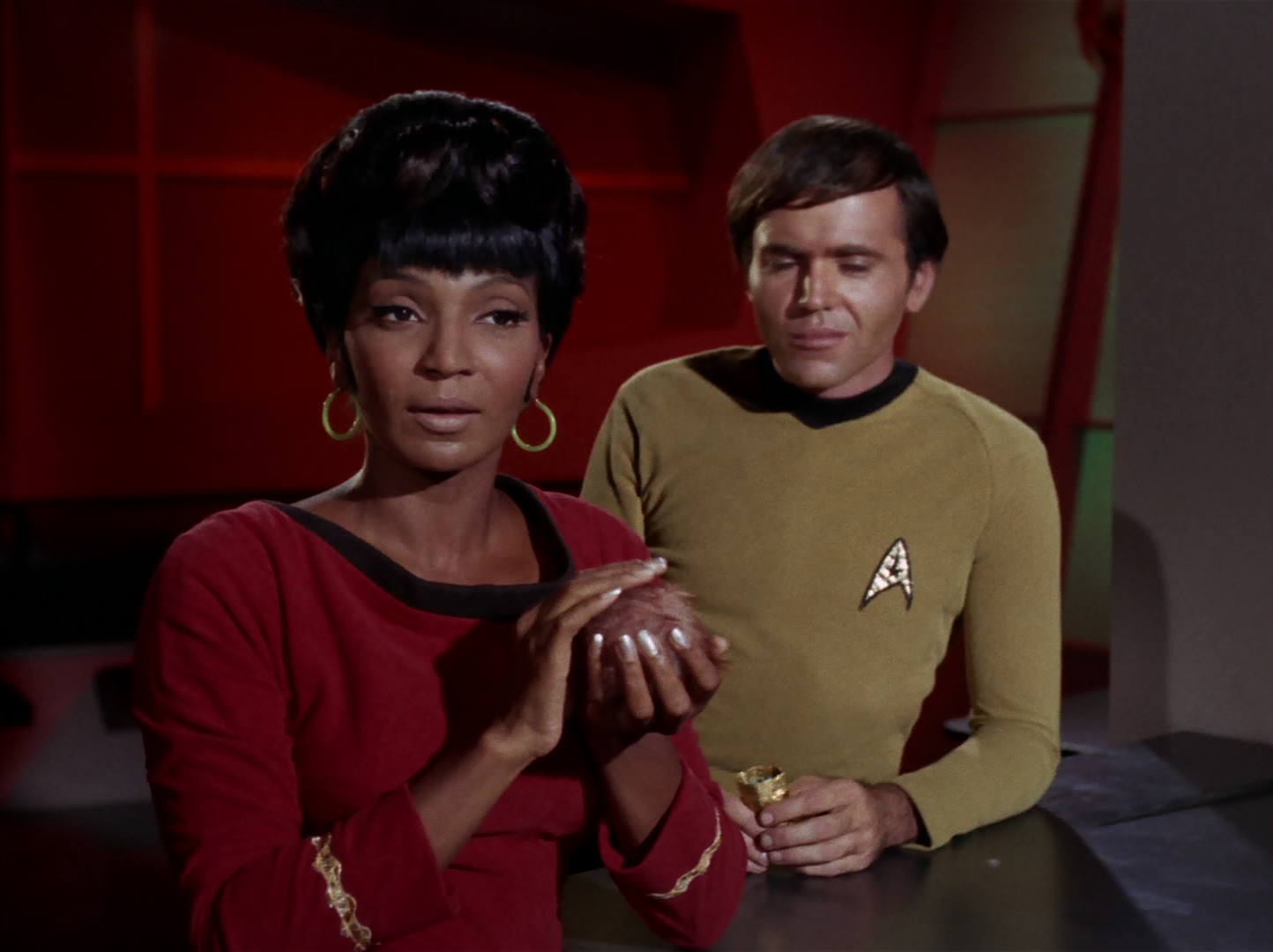 Star Trek TOS - 2x15 - The Trouble With Tribbles. 
